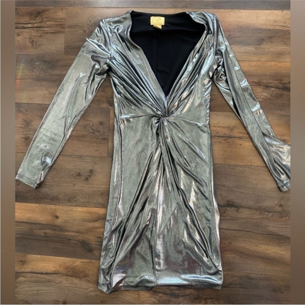 ✨ H&M Metallic Silver Long Sleeve Bodycon Dress – Size 2 ✨